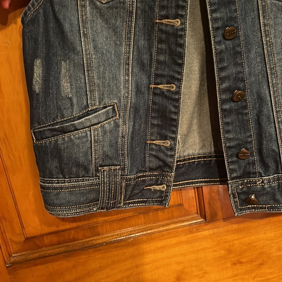 Puzzle Jean Wear Denim Vest- Size Small💙 - Picture 7 of 7